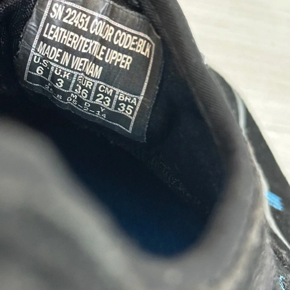 Skechers Relaxed Fit Sneakers Womens 6 Black Blue Bungee Slip On‎ Memory Foam